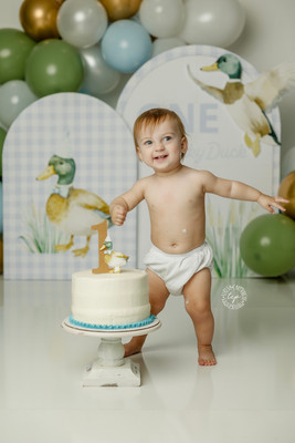 1-AH5A5188_cake-smash-photography-baton-rouge-baby-photographer-baton-rouge-newborn-photographer-new orleans-baby-photographer-cake-baby-new orleans-baton-rouge-one-year-old-first-birthday-photos (7)