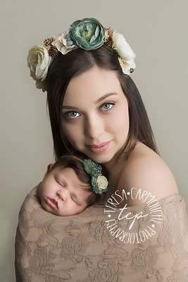 12-6-17_47A7836 teresa carmouche photogrpahy,newborn photography,parent posing, beautiful,  swaddled newborn, newborn smiles,baton rouge newborn photographer, neworleans photographer, neutral, flower