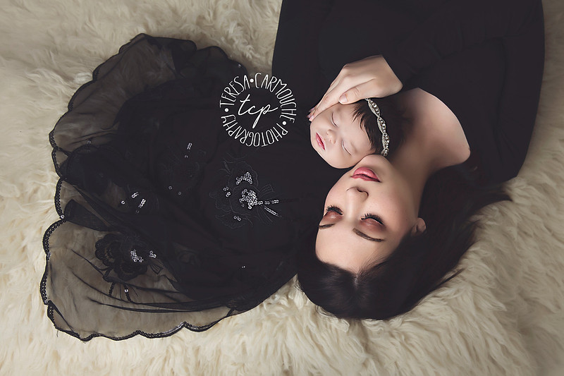 12-6-17_47A7836 teresa carmouche photogrpahy,newborn photography,parent posing, beautiful,  swaddled newborn, newborn smiles,baton rouge newborn photographer, neworleans photographer, black,