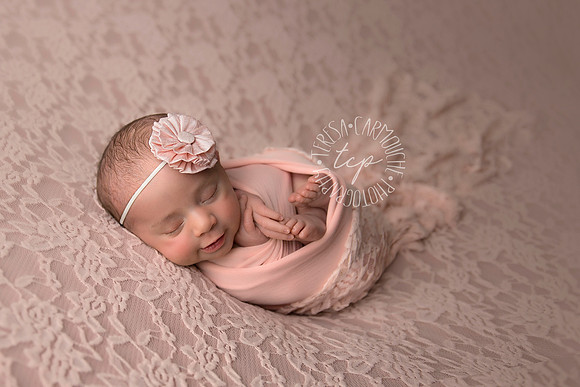 12-22-171831 teresa carmouche photogrpahy,newborn photography, swaddled newborn, newborn smiles,baton rouge newborn photographer