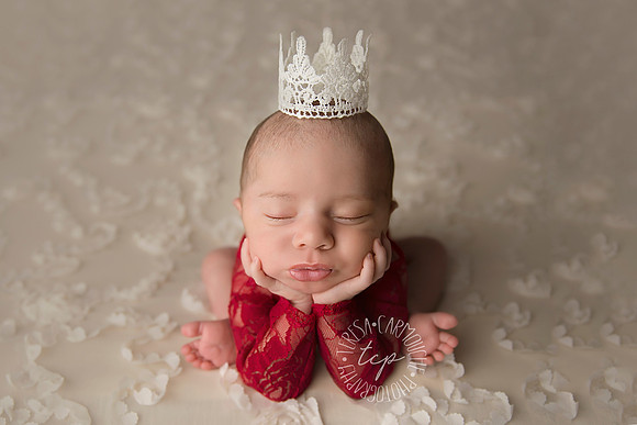 12-22-171831 teresa carmouche photogrpahy,newborn photography, froggy pose,newborn safety, newborn smiles,composite,baton rouge newborn photographer