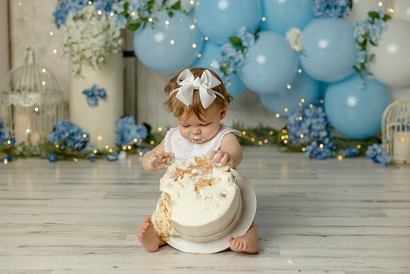 AH5A5141_cake-smash-photography-baton-rouge-baby-photographer-baton-rouge-newborn-photographer-new orleans-baby-photographer-cake-baby-new orleans-baton-rouge-one-year-old-first-birthday-photos